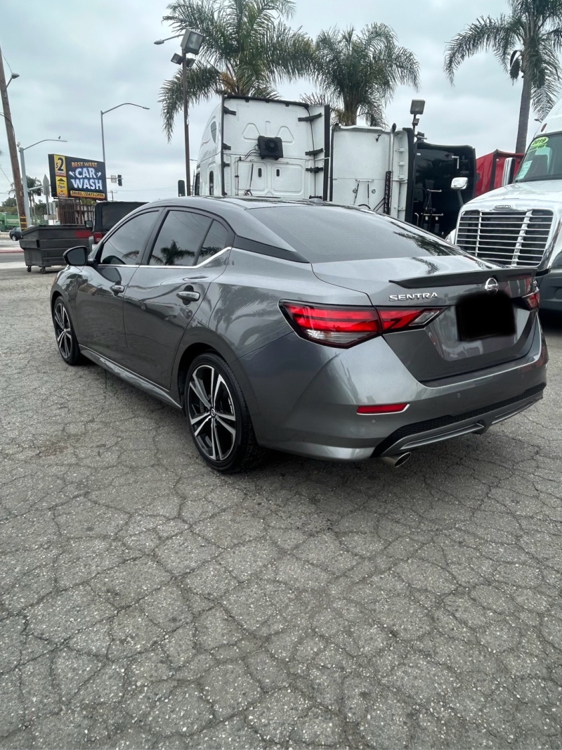 2021 Nissan Sentra SR CVT's photo