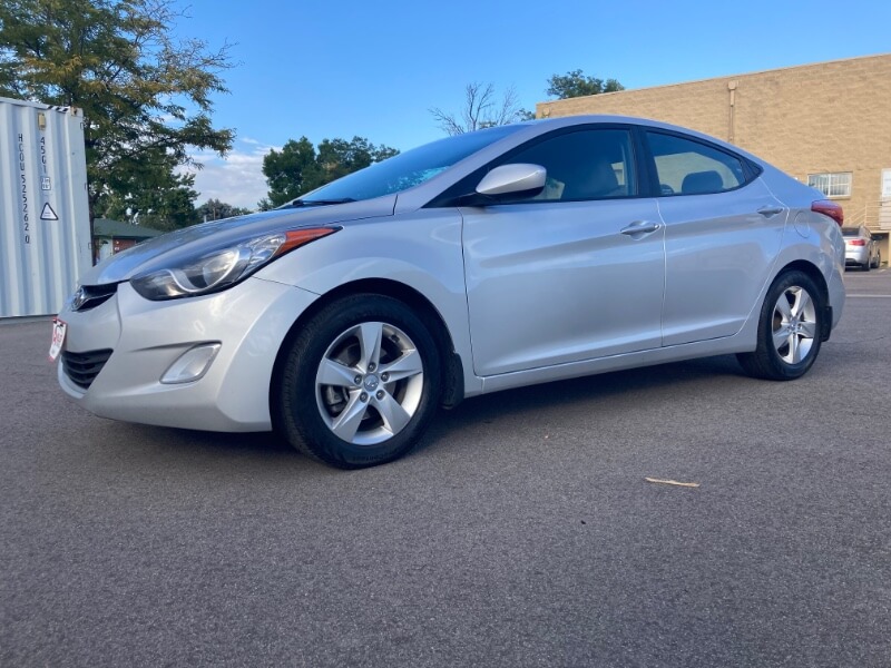 2013 Hyundai ELANTRA Photo