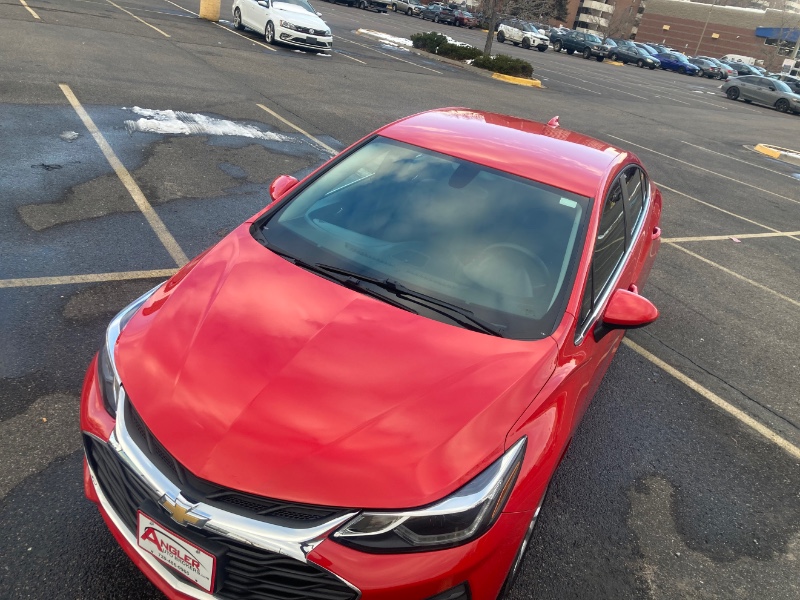 2019 Chevrolet Cruze LT's photo