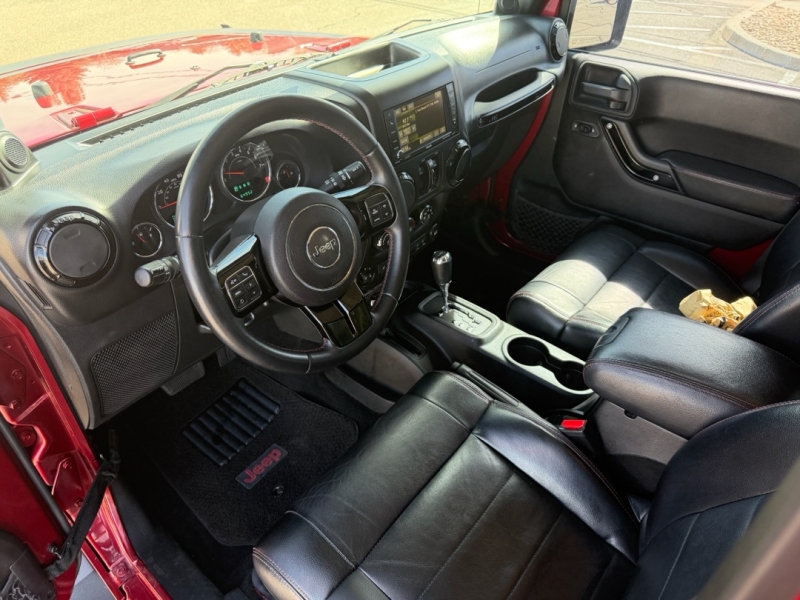 2012 Jeep Wrangler Unlimited Sahara - Photo 9