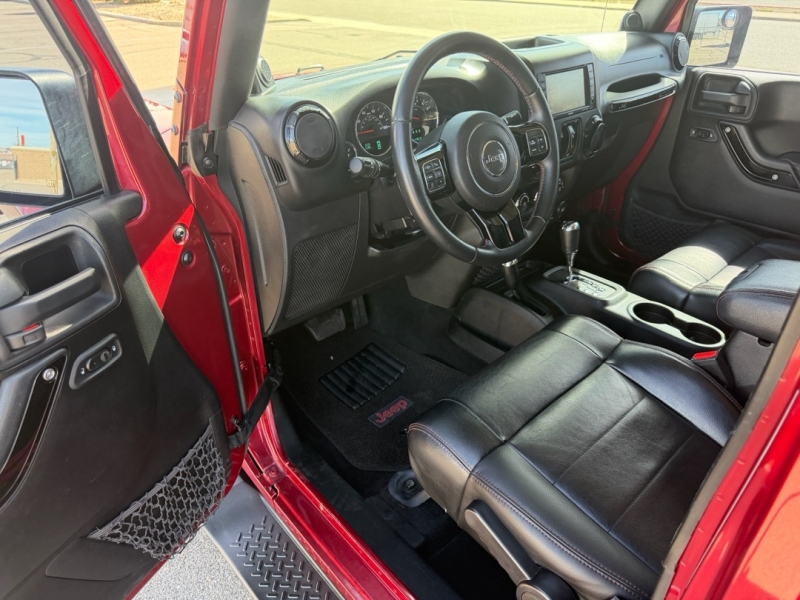 2012 Jeep Wrangler Unlimited Sahara - Photo 7