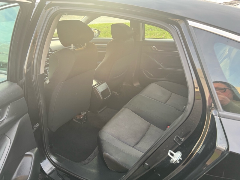 2018 Honda Accord LX - Photo 7