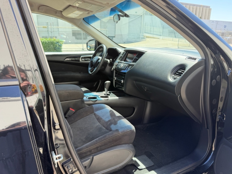 2016 Nissan Pathfinder S - Photo 10