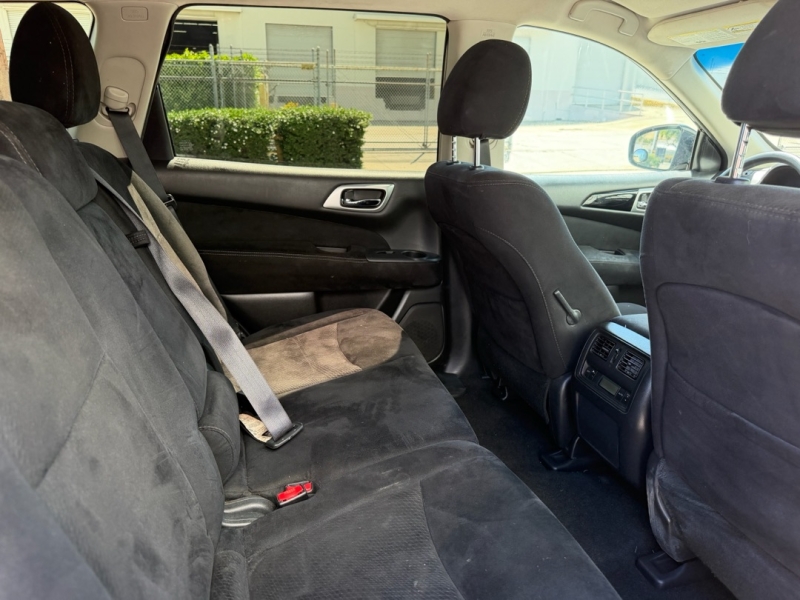 2016 Nissan Pathfinder S - Photo 12