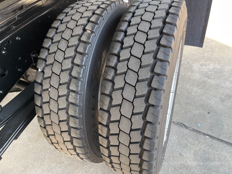 2020 Isuzu NPR HD's photo