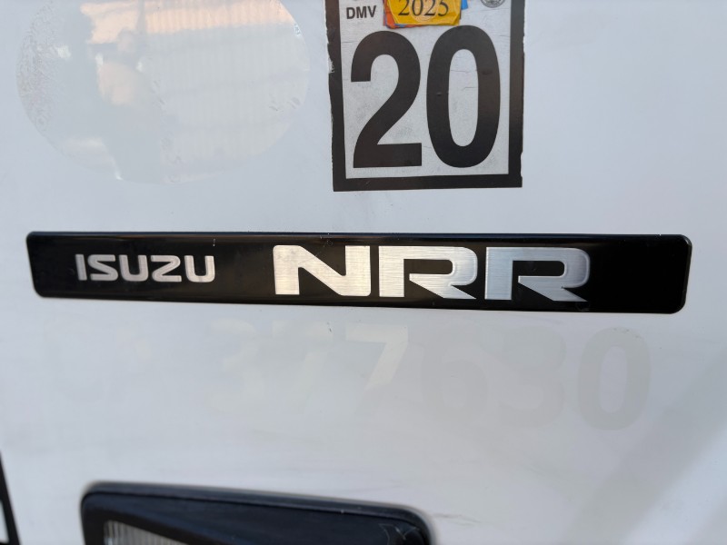 2017 Isuzu NRR - Photo 10