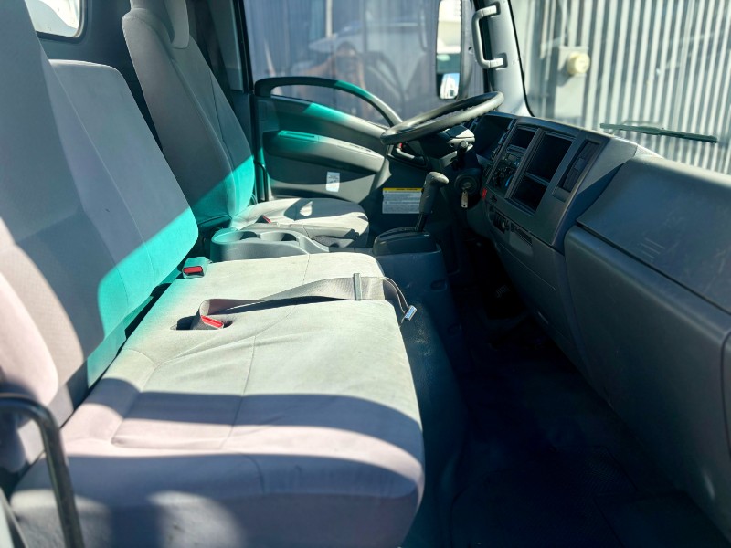 2017 Isuzu NPR HD - Photo 12