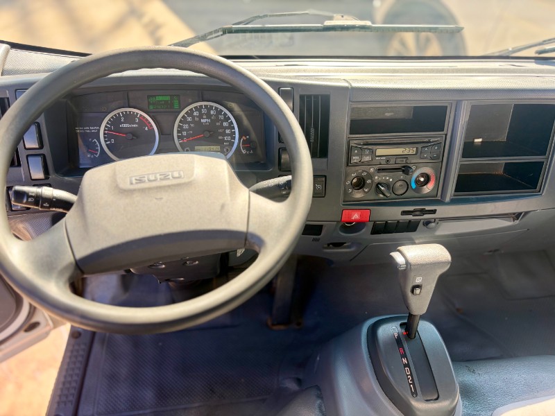 2017 Isuzu NPR HD - Photo 10