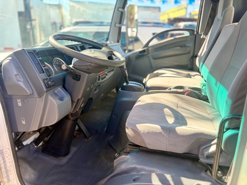 2017 Isuzu NPR HD - Photo 9