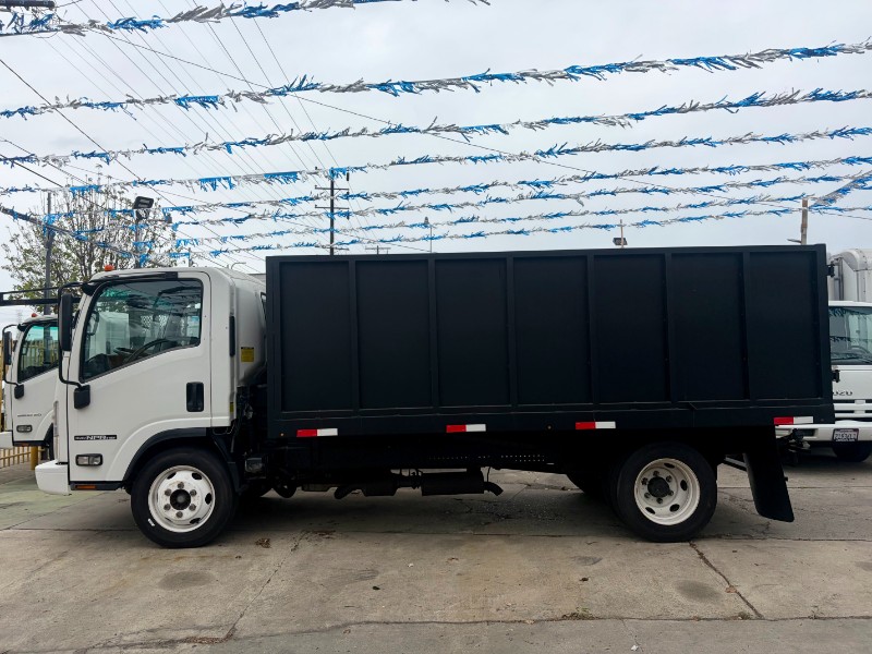 2019 Isuzu NPR-HD's photo