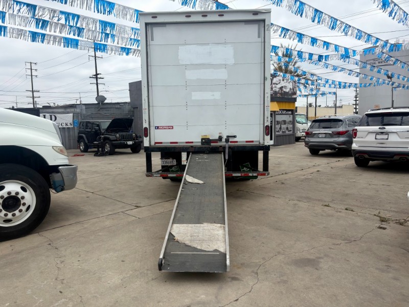 2019 Isuzu NPR-HD's photo