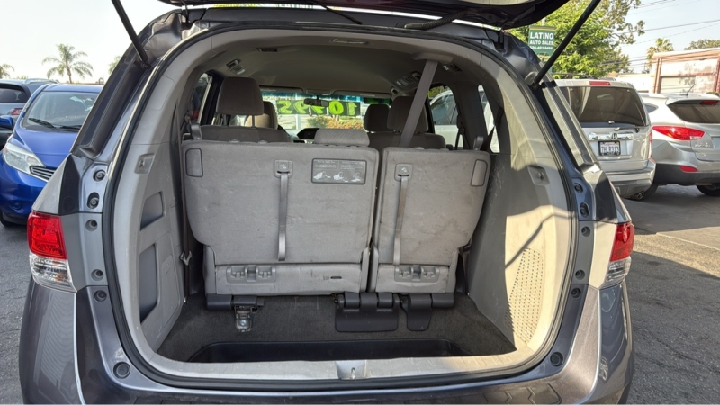 2015 Honda Odyssey EX's photo