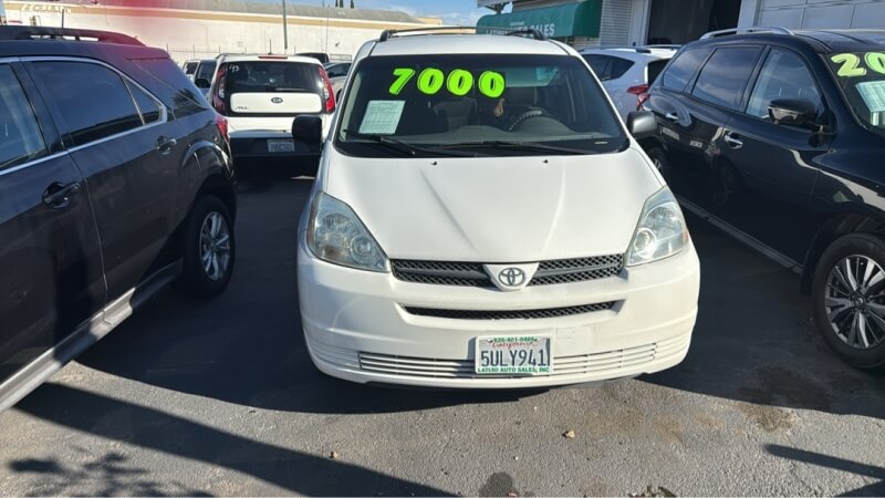 picture of 2005 Toyota Sienna