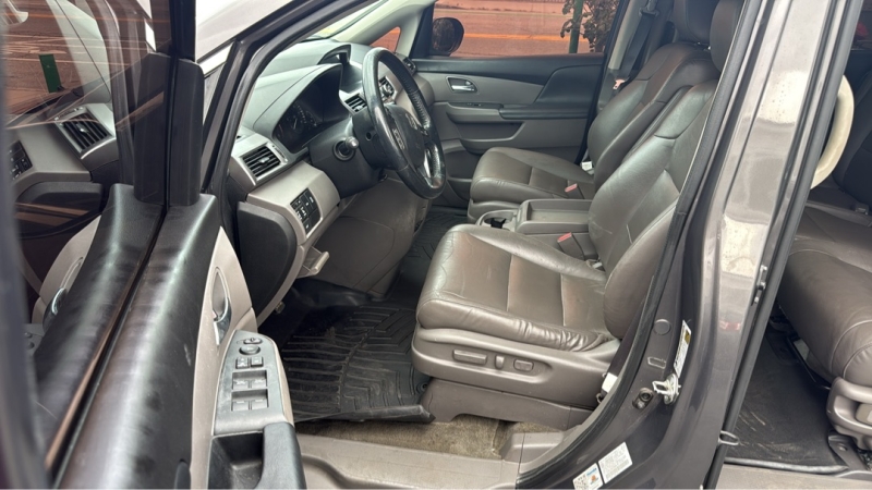 2015 Honda Odyssey EX-L with DVD Rear Entertainment System's photo
