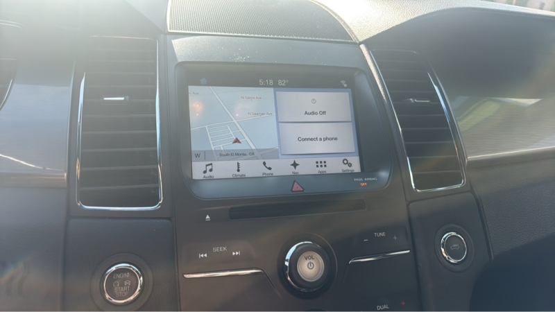 2017 Ford Taurus SEL - Photo 4