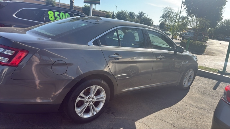 2017 Ford Taurus SEL - Photo 10