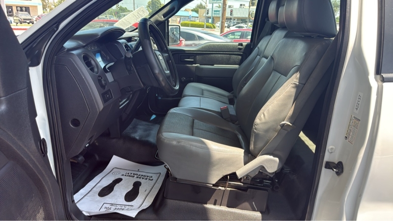 2011 Ford F-150 XL Regular Cab 126-in's photo