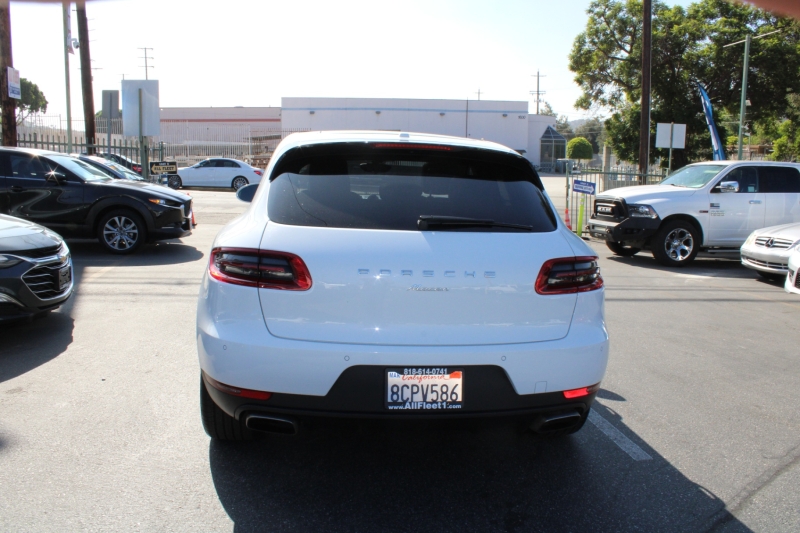 2018 Porsche Macan Base