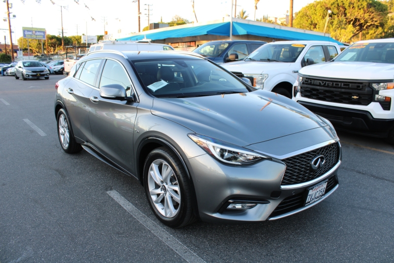 picture of 2017 INFINITI QX30