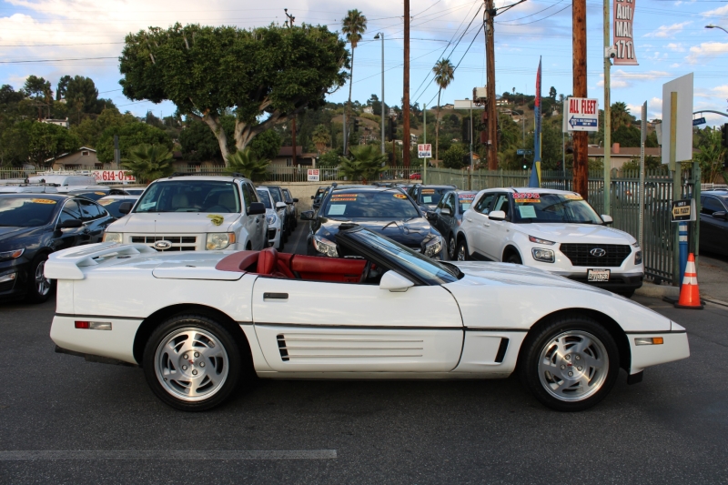 1990 Chevrolet Corvette's photo