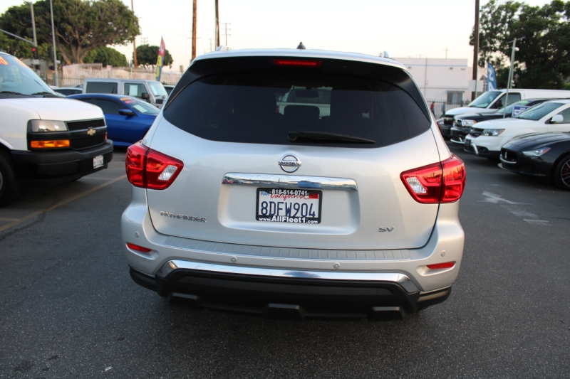 2018 Nissan Pathfinder SV