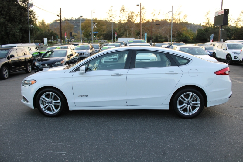 2018 Ford Fusion Hybrid SE's photo
