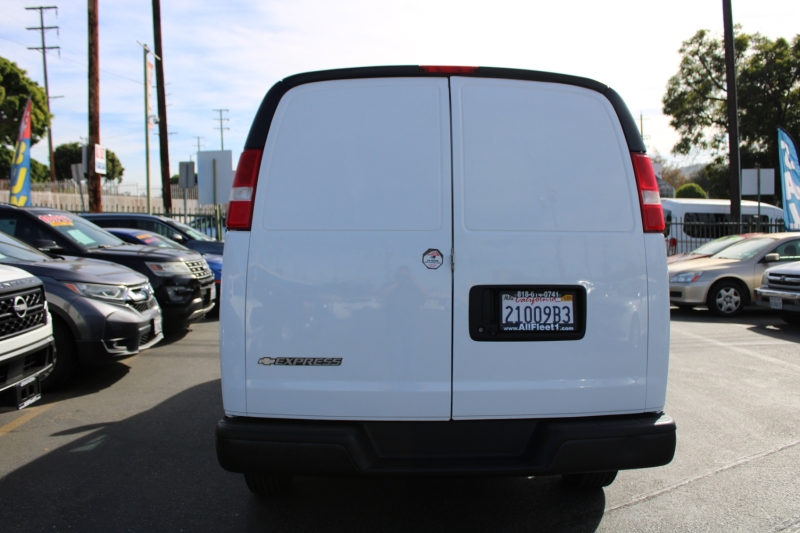 2020 Chevrolet Express Cargo Work Van's photo