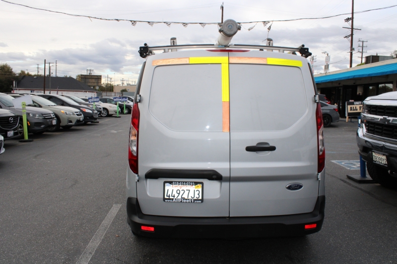 2022 Ford Transit Connect XLT's photo