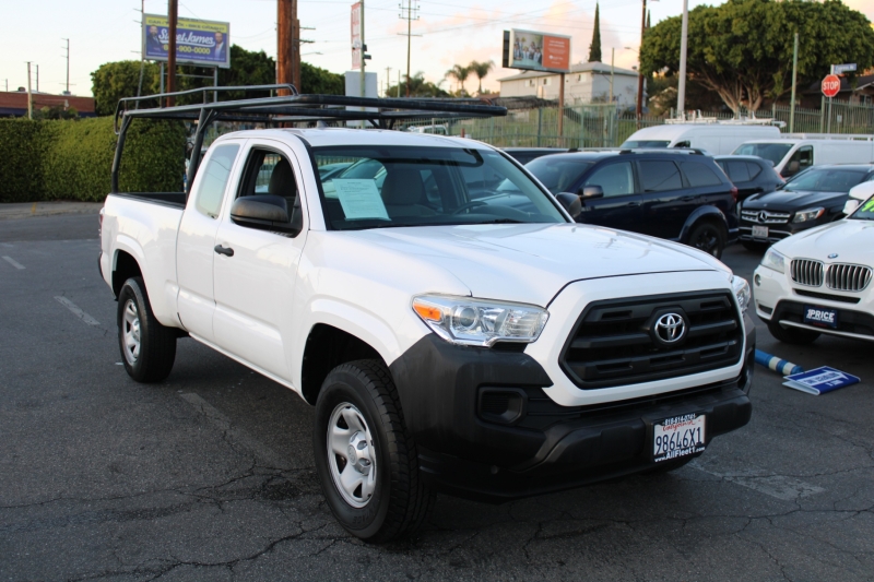 picture of 2016 Toyota Tacoma