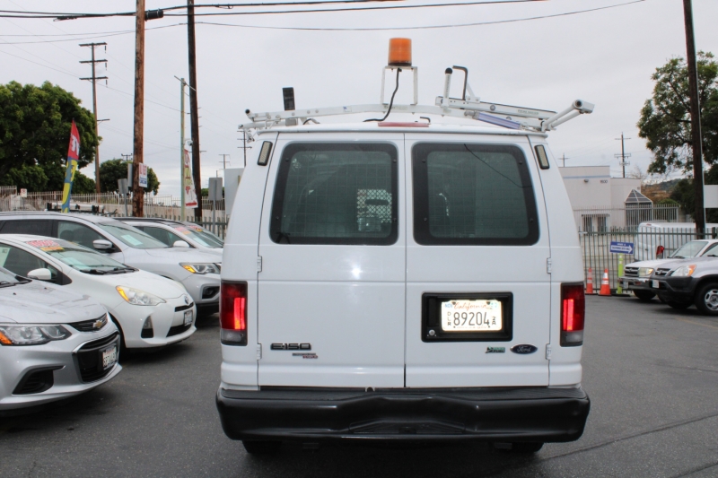 2013 Ford E-Series Econoline Van Commercial's photo
