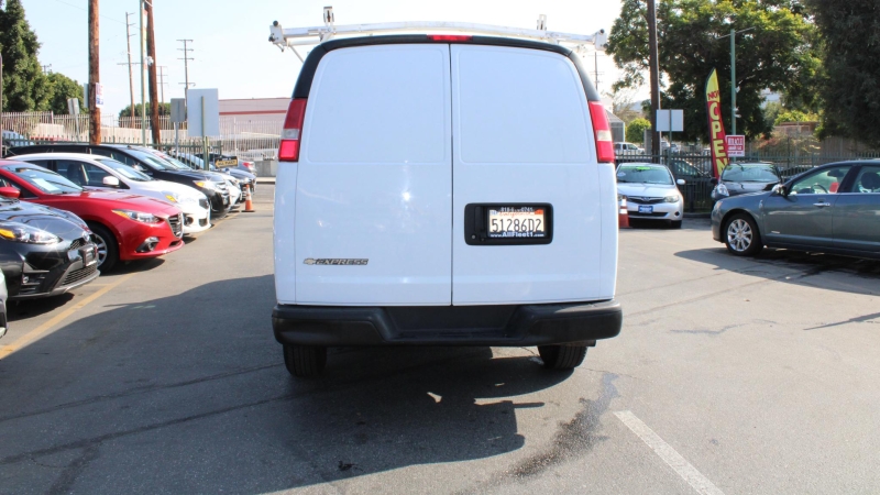 2017 Chevrolet Express 2500 Work Van HD's photo