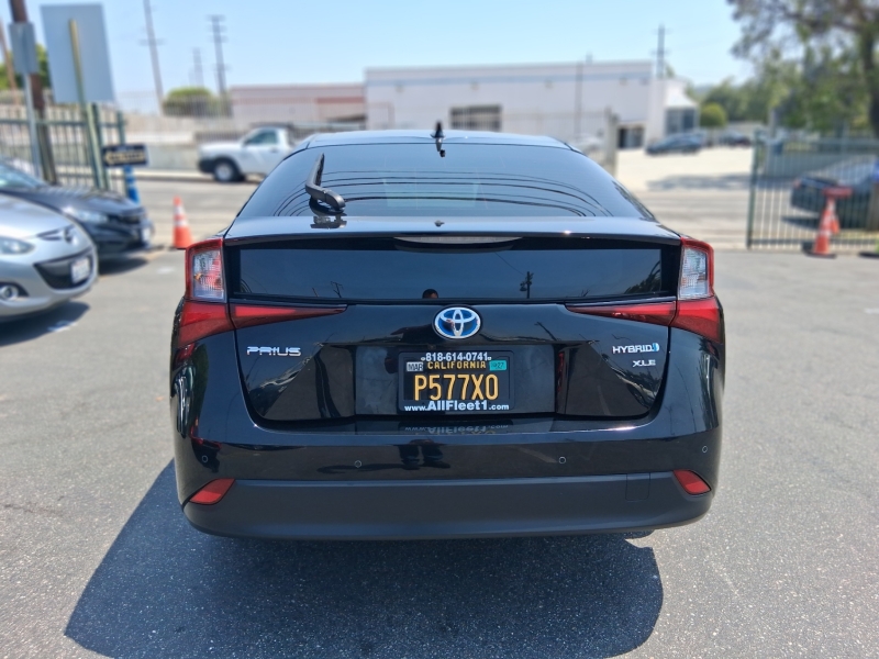 2019 Toyota Prius XLE FWD's photo