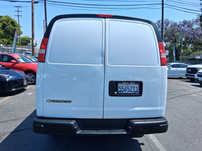 2022 Chevrolet Express 2500 Work Van HD's photo