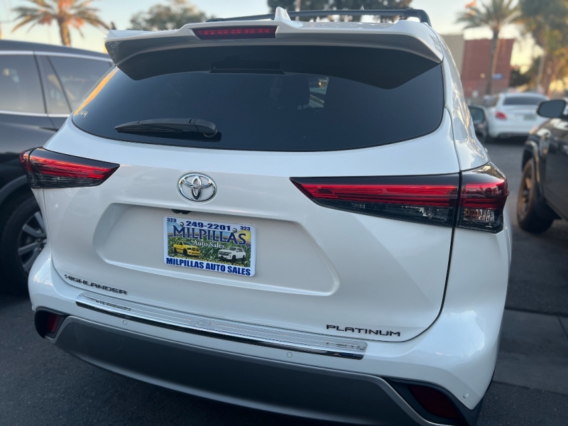2020 Toyota Highlander Platinum's photo