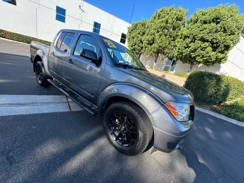 2020 Nissan Frontier SV
