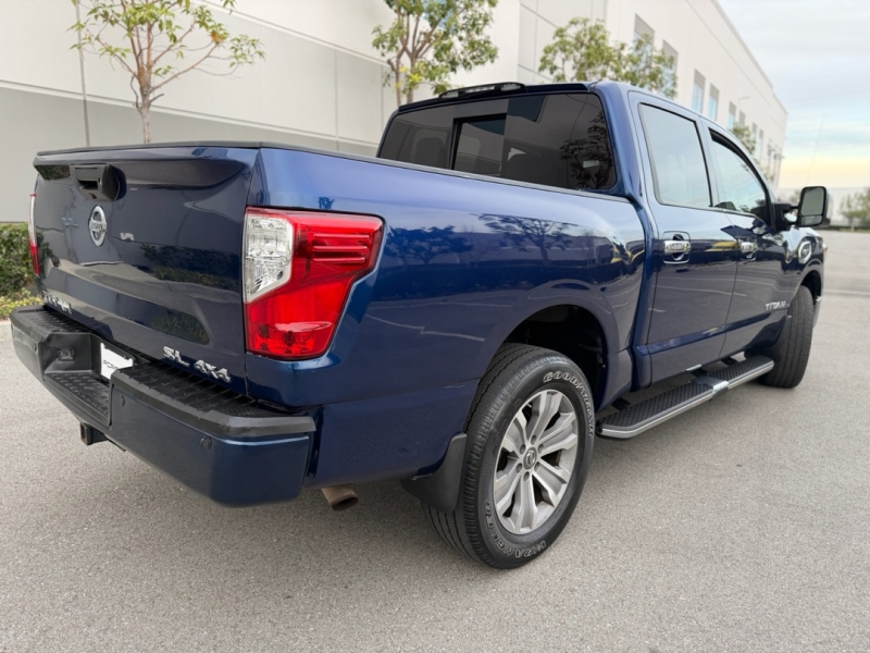 2017 Nissan Titan SL - Photo 8