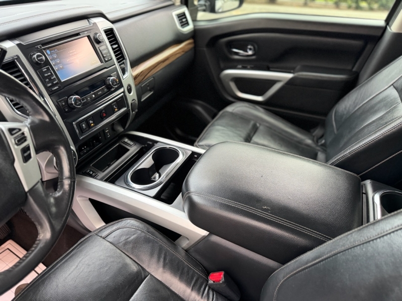 2017 Nissan Titan SL - Photo 20