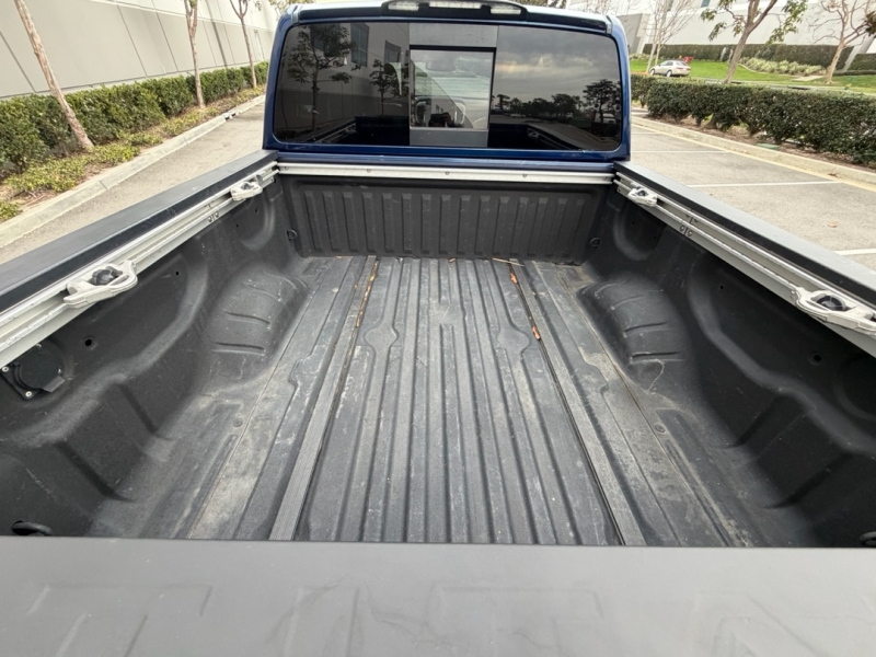 2017 Nissan Titan SL - Photo 15
