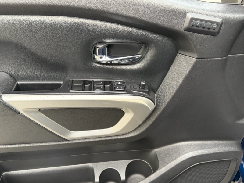 2017 Nissan Titan SL - Photo 28