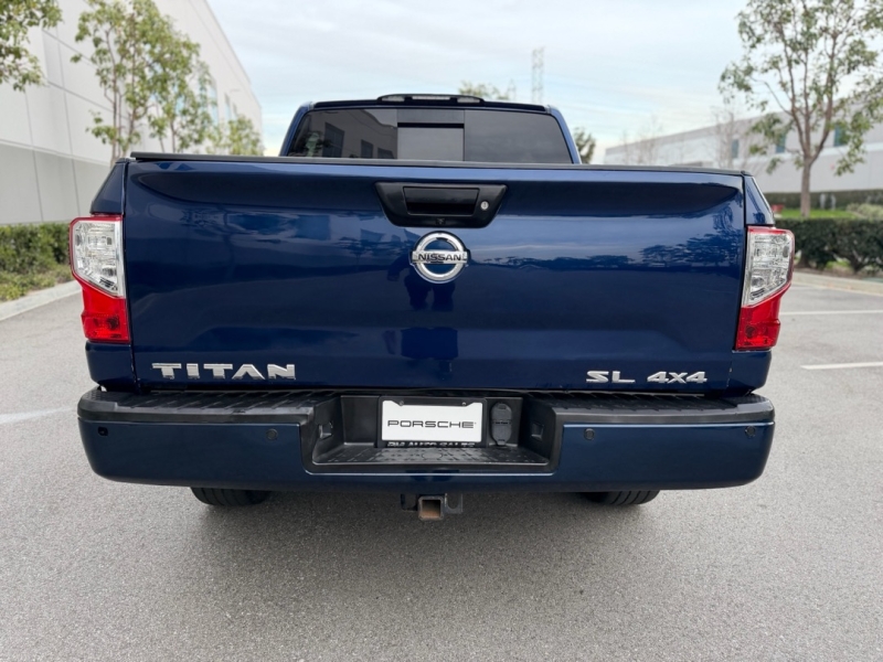 2017 Nissan Titan SL - Photo 11