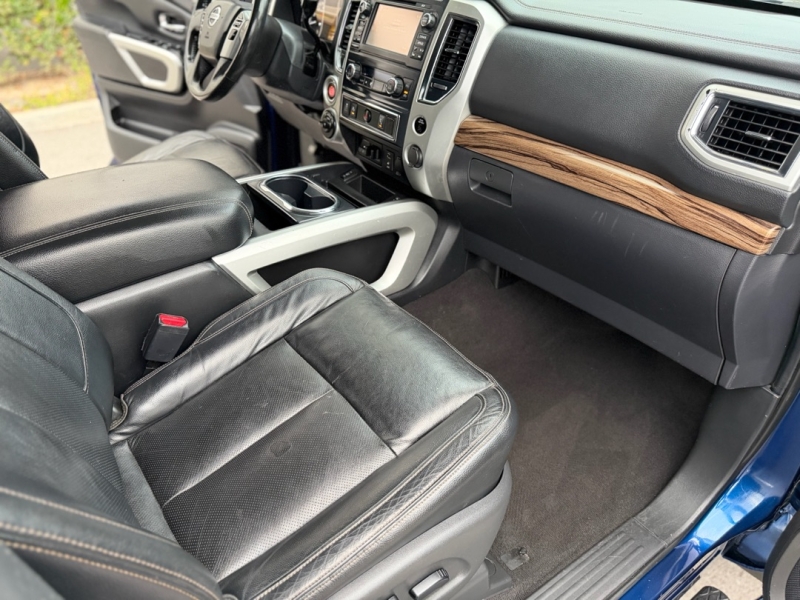 2017 Nissan Titan SL - Photo 26