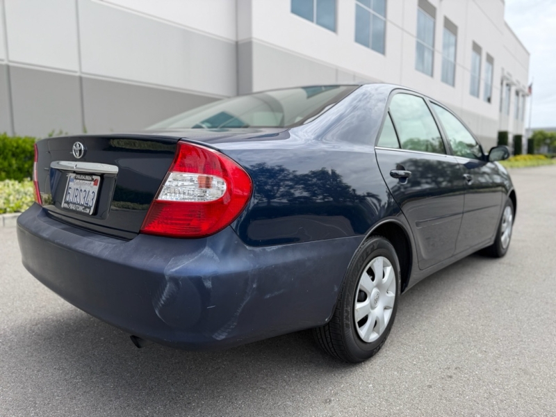 2004 Toyota Camry LE