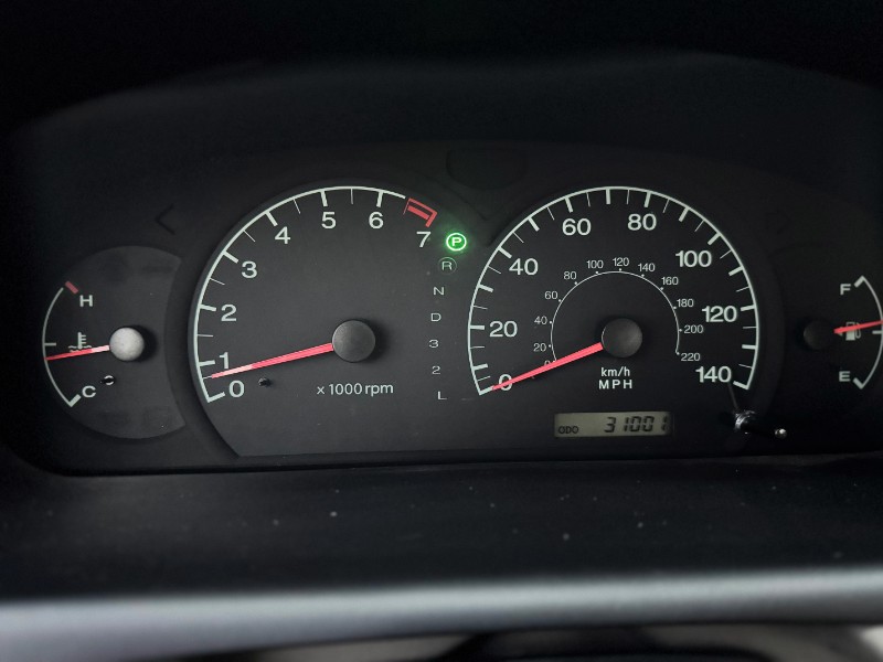 large picture of 2003 Hyundai ELANTRA