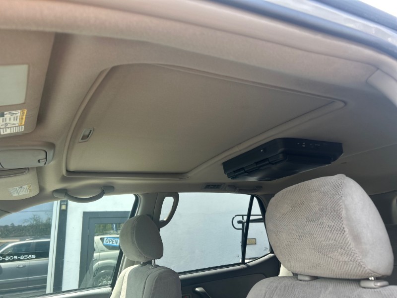 2005 Toyota Sequoia SR5 - Photo 16