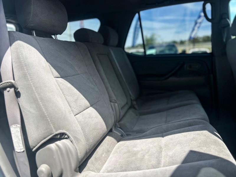 2005 Toyota Sequoia SR5 - Photo 7