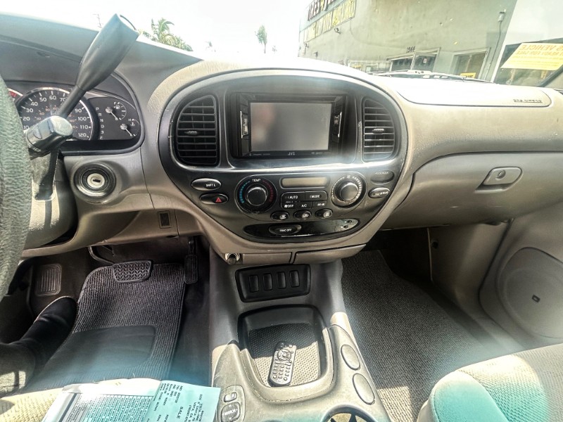 2005 Toyota Sequoia SR5 - Photo 13