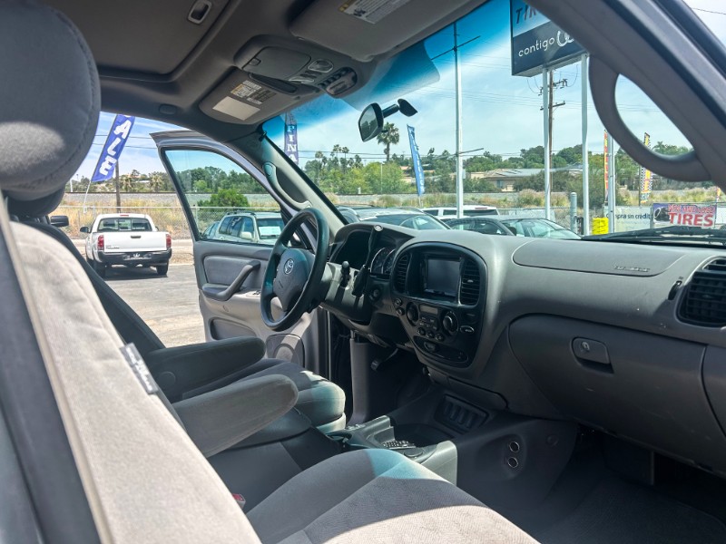 2005 Toyota Sequoia SR5 - Photo 11