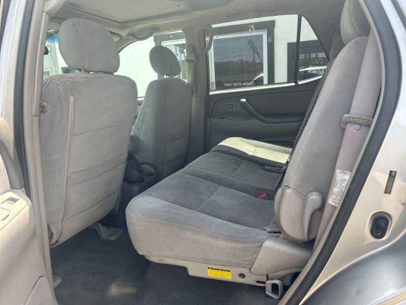2005 Toyota Sequoia SR5 - Photo 17