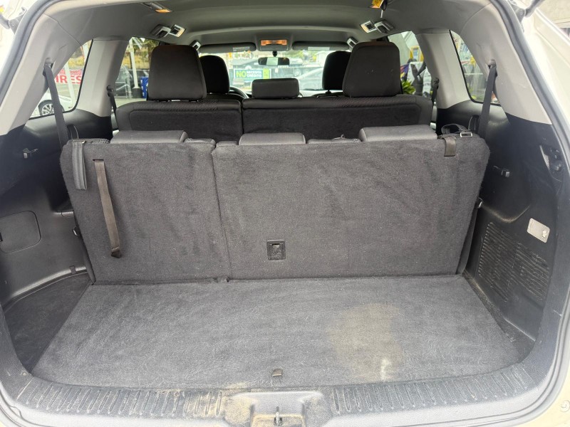 2016 Toyota Highlander LE - Photo 13