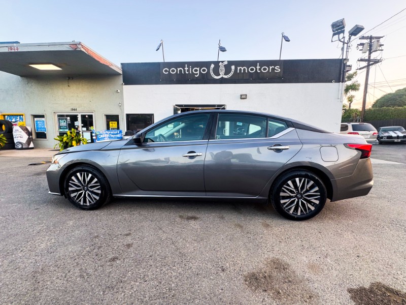2024 Nissan Altima's photo